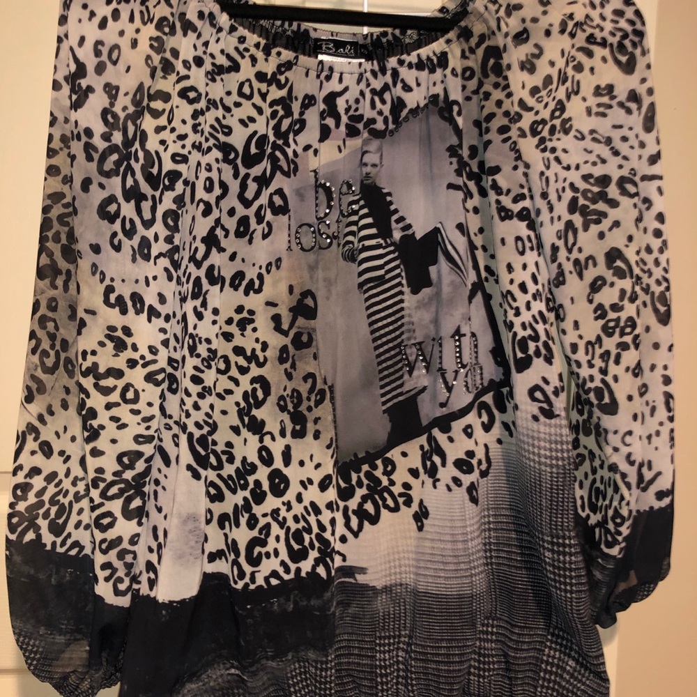 NWOT Gorgeous boutique top